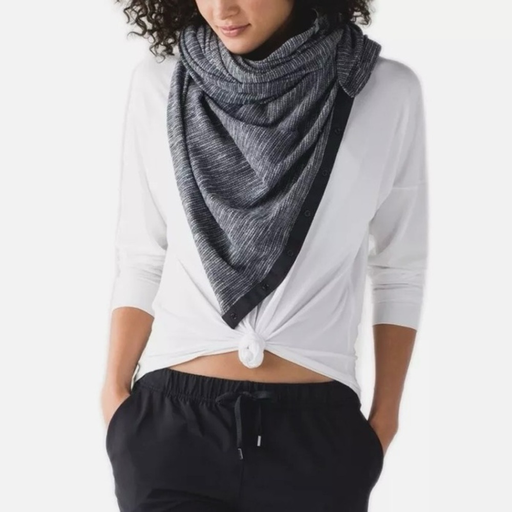 LULULEMON‎ | Vinyasa Scarf - Coco Pique Black White